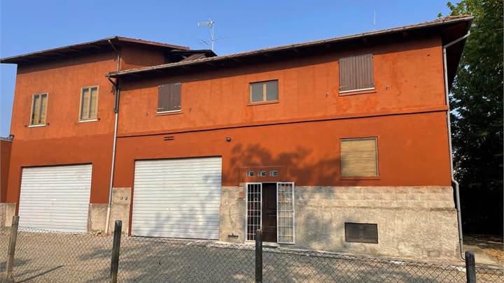 CASA INDIPENDENTE A CASTELVETRO (MO)
